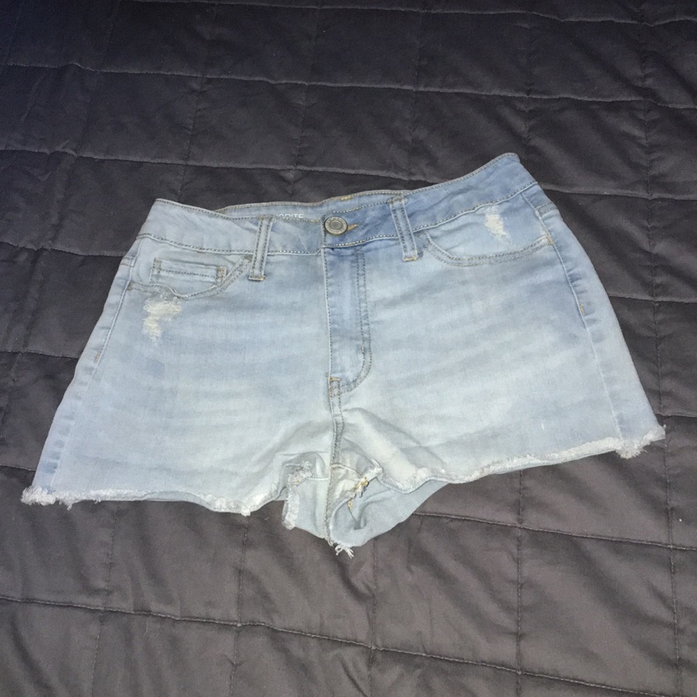 Jean shorts comfy and cute and in new condition.